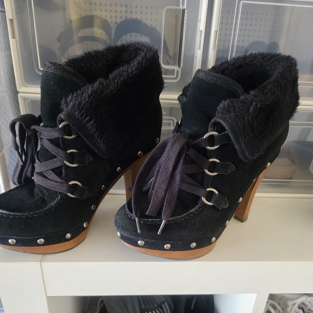 Cute Guess shoes, 3 inches high.